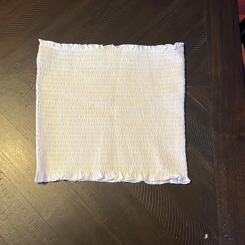 White crop top